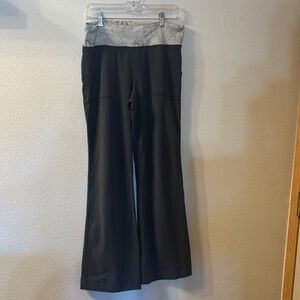 Lululemon Women's Pants with Patterned Waistband